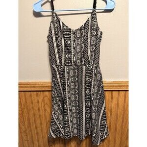 A Hearts Black And White Dress Size Small Item 14